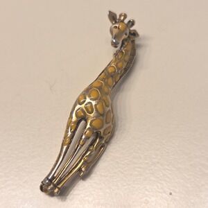 Vintage Unsigned Enamel Giraffe Pin Brooch Yellow Gold Tone Animal Jewelry Women